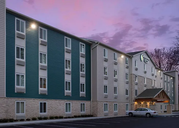 Hotel Woodspring Sports & Entertainment District