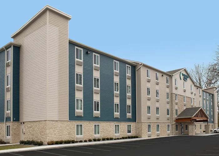 Hotel Woodspring Sports & Entertainment District *